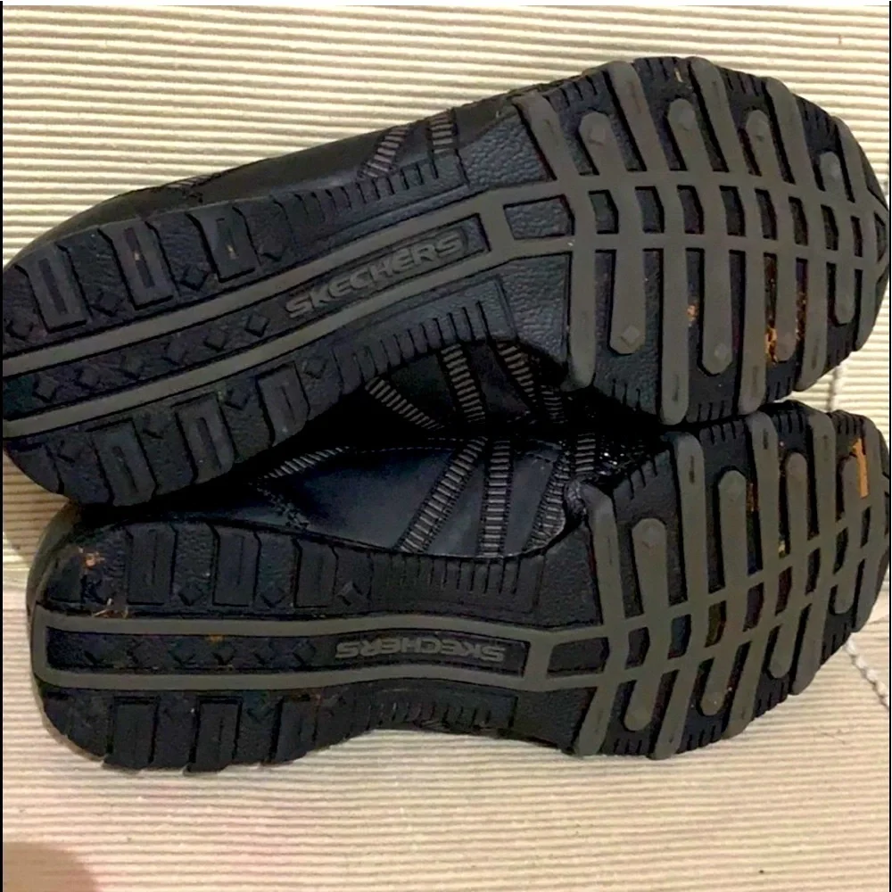 Skechers Gratis Black/Metallic Silver Sneakers